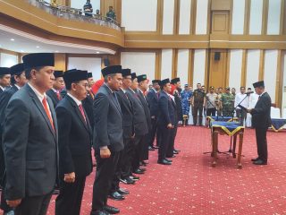 Gubernur Sultra Lantik 17 Kepala OPD Serta Serahkan SK Plt Kepada Enam Pejabat