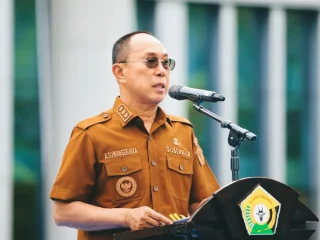 Gubernur Sultra Gercap Tertibkan Baleho dan Kabel-kabel Berseliweran Dukung Gerakan Indonesia Asri Yang Diluncurkan Presiden Prabowo