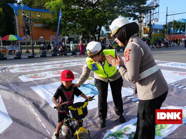 Polantas Menyapa di CFD Kendari, Ditlantas Polda Sultra Ajak Warga Jadi Pelopor Keselamatan Berlalu Lintas